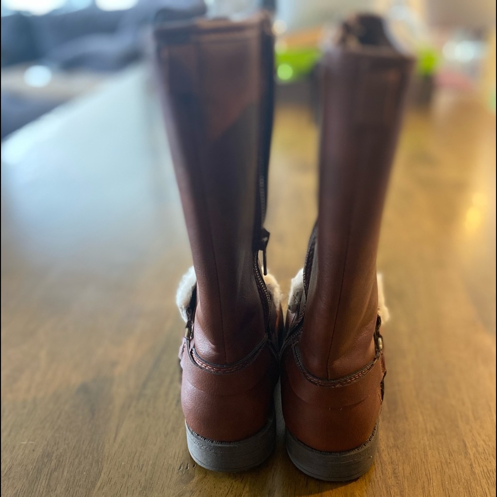 Carter's Tall Dove Boots, size 12 Toddlers - Picture 3 of 6